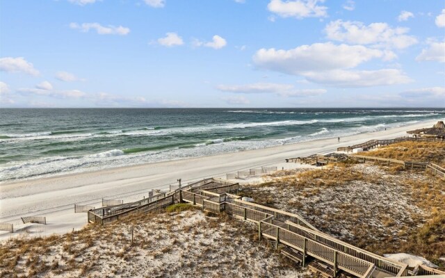 Inlet Reef 402 2 Bedroom Condo by RedAwning