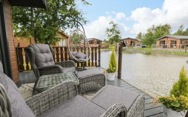 Loluke Lodge on The Lake