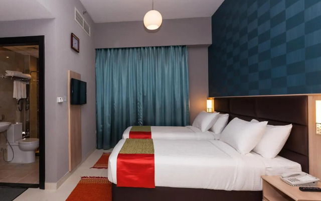 Florida Square Hotel