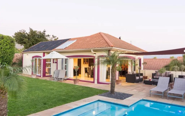 Pink Rose Guesthouse & Spa