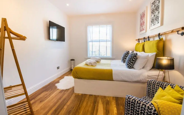 Plymouth Boutique Apartment