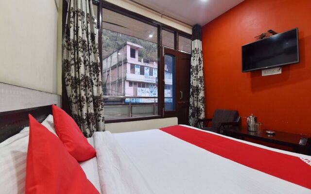 Oyo 28027 Hotel Dhruv