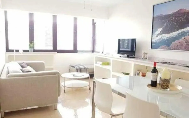 ** El Reducto ** Suite