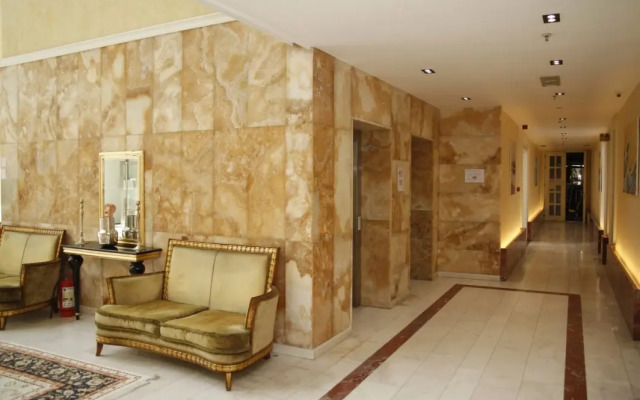 AMH Hotel