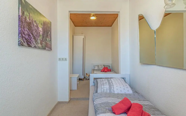 Awesome Home in Friedrichskoog With 4 Bedrooms and Wifi