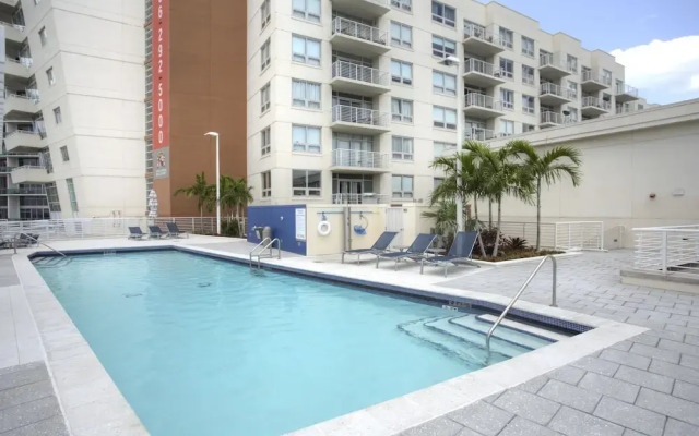 Design District Midtown Apartments by NUOVO