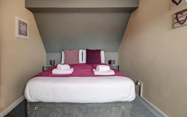 Walkers Court 3 Bedroom Apartment