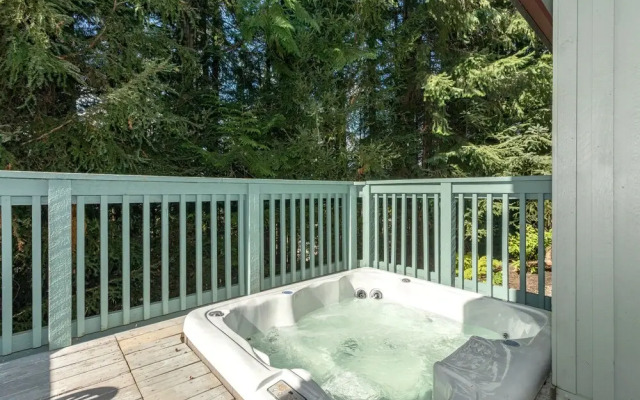 Arrowhead Point by Whistler Premier