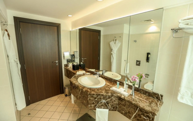 Al Maha Arjaan By Rotana