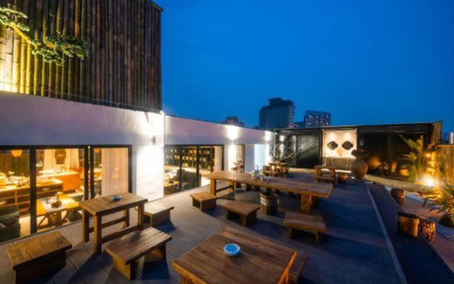 Yunfuli Yinsu Du Fu Thatched Cottage Business and Leisure B&B