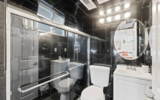 Retreat in Vibrant Westminster 4BR Hot Tub