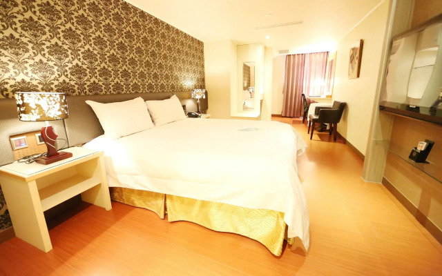 Grand Earl Hotel