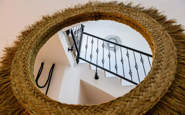 Lantia Rooftop House