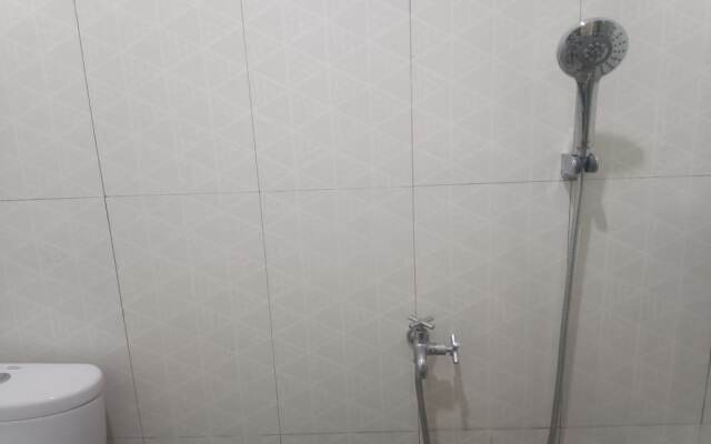 OYO 93729 Radesa Family Homestay