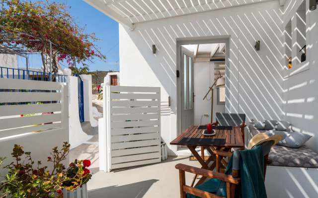 Santorita Suites