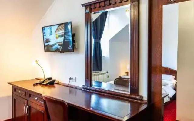 Garni Hotel Royal Crown