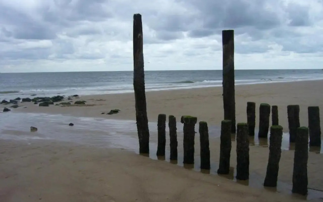 Wifi and Golden Beaches; Home