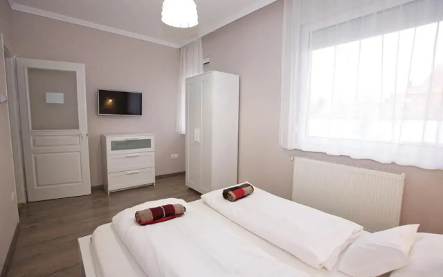 Zoli Apartmanok-Timi Kölcsey 34-36