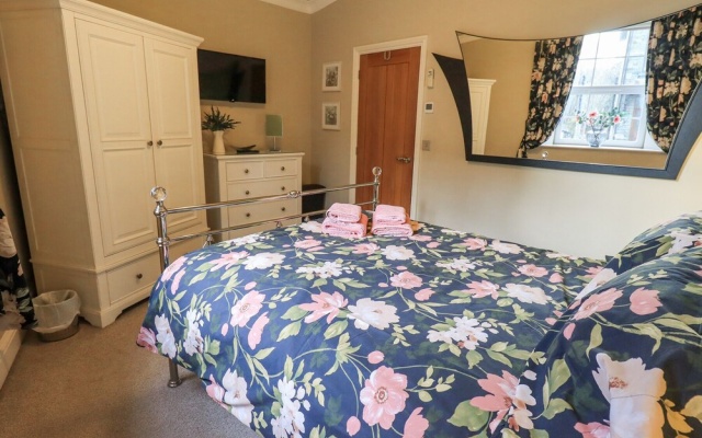 1 The Old Coach House