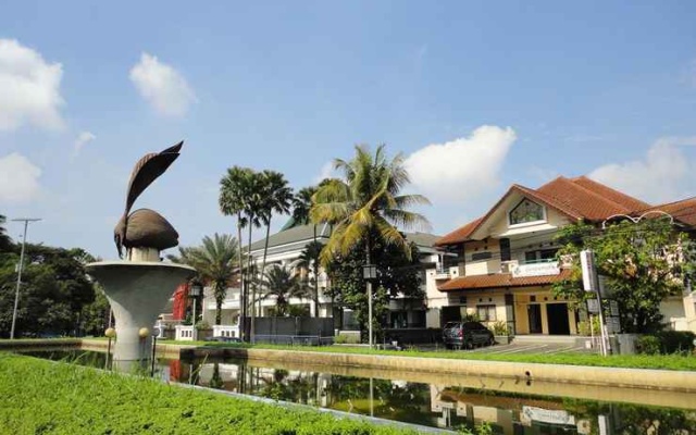 Wisma Gandapura – Outside – Bandung