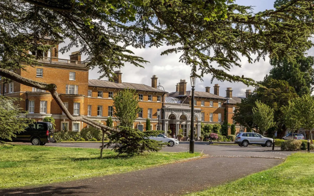 Oatlands Park Hotel