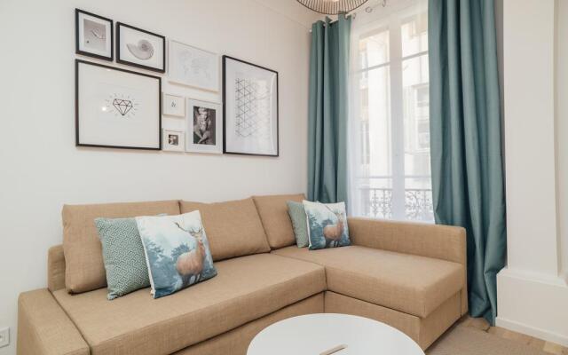 Contemporary Apartment in Nice