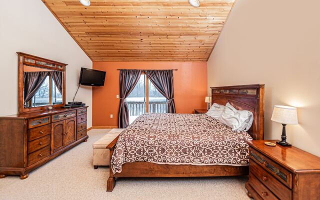 Rocky Adventures Five Bedroom Holiday Home