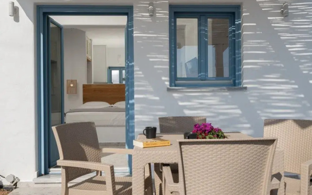 Camvillia Donoussa Village Suites