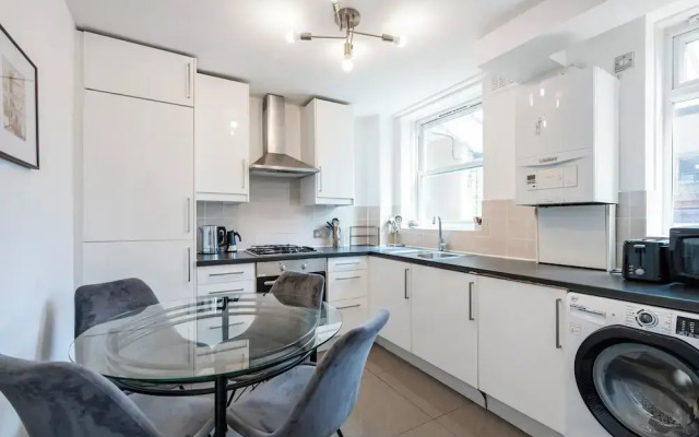 Spacious London stay -3 Bedroom property