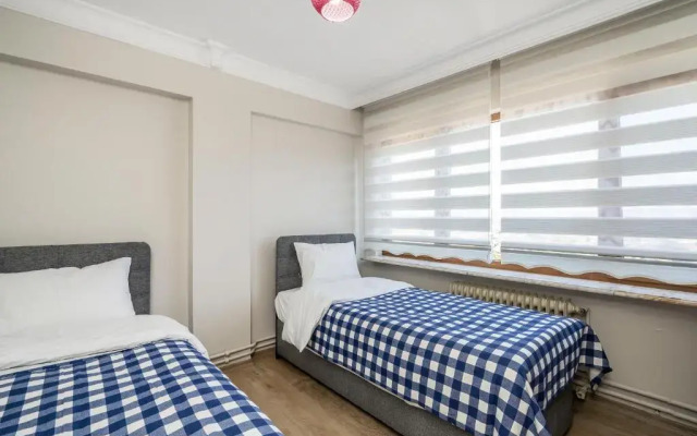 Altiparmak central 4 bedroom apartment