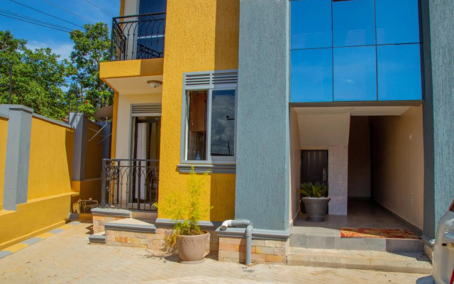 Keisha Luxury Furnished Apartment Bukoto
