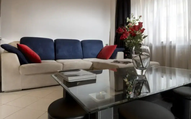 The Queen Luxury Apartments - Villa Serena