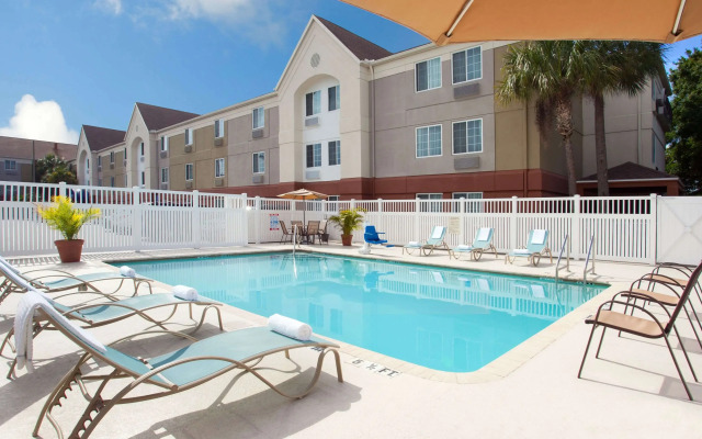 Sonesta Simply Suites Clearwater