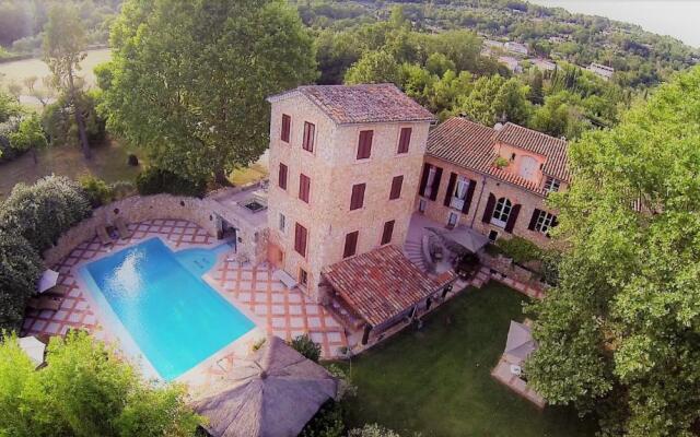 Domaine De Sainte Annette