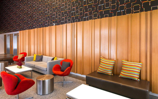Travelodge Hotel Melbourne Docklands