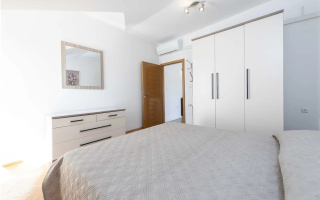 Green Hills Apartment