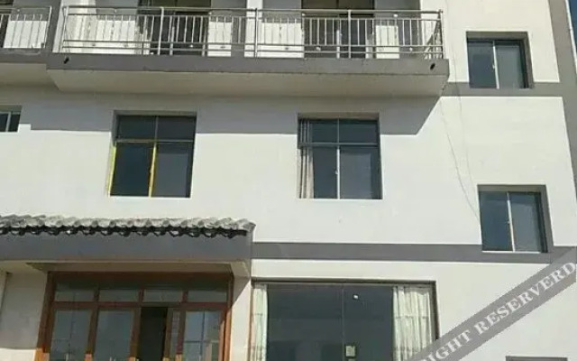 Tianranju Inn