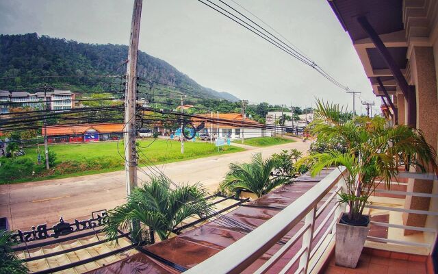 Lanta at Home