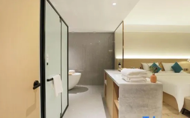 Yuecheng Four Seasons Hotel (Dejiang People's Park)