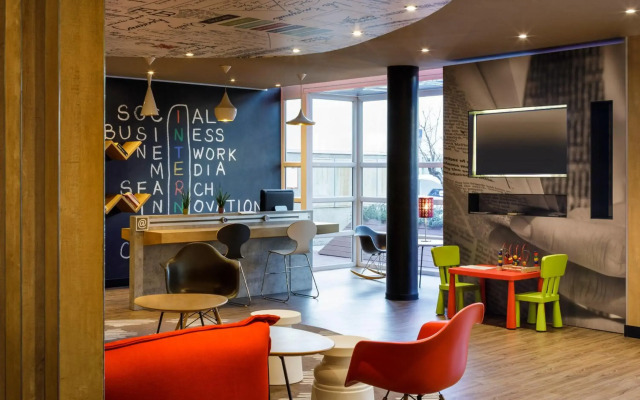 ibis Granada