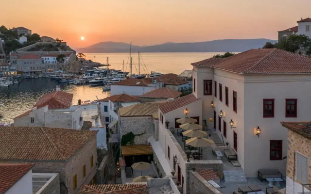FOS Hydra residence