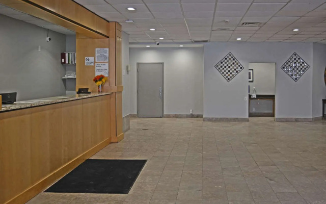 Ramada by Wyndham East Syracuse Carrier Circle