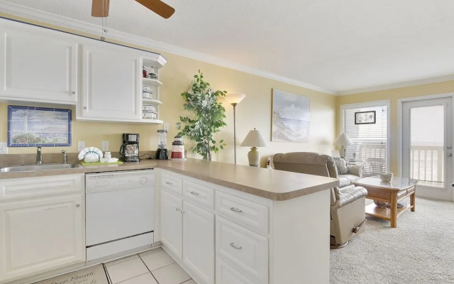 Seascape 2212 - 2 Br Condo