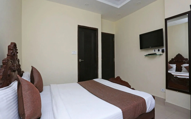 OYO 13243 Hotel City Castle
