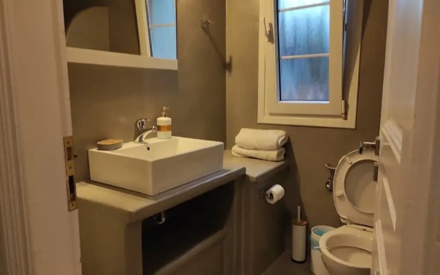 Lovely Villa With Garden, Parking in Syros, Greece