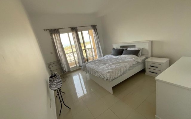 Amazing 1 Bedroom Apartment Next To The Beach