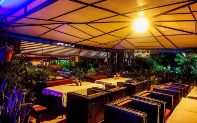 African Tribe Hotel