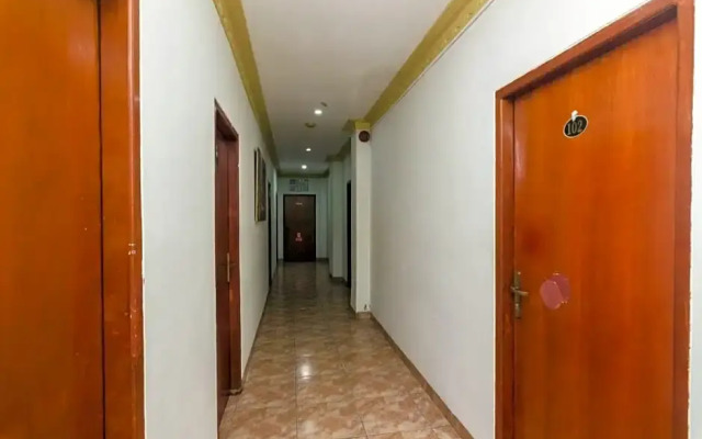 OYO 2422 Rama Hotel