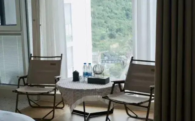Lianyungang wandering fish theme homestay