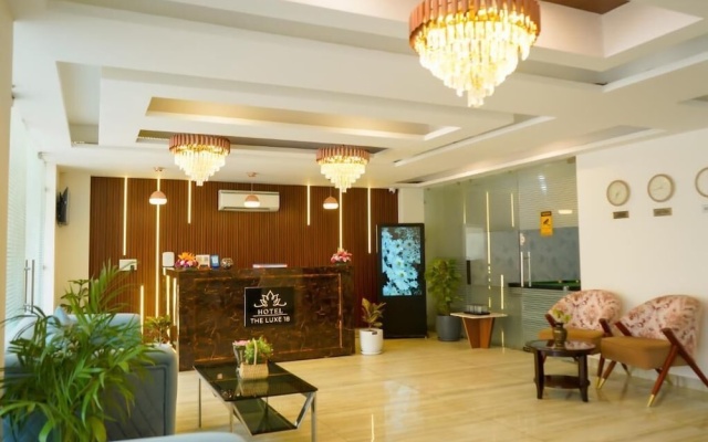 Hotel The Luxe 18